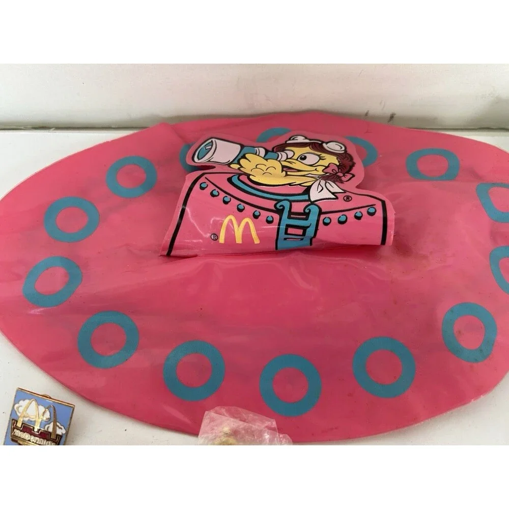 Vintage McDonald’s Collectibles Lot 25 Employee Promo Pins Ronald Balloon Orname